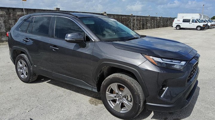 Toyota RAV4  2025