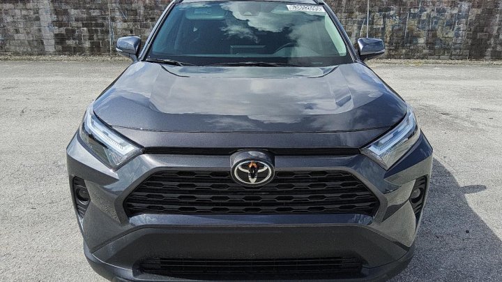 Toyota RAV4  2025