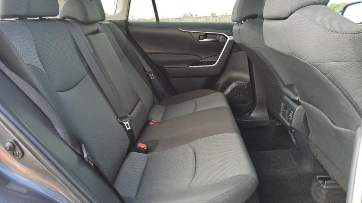 Toyota RAV4  2025