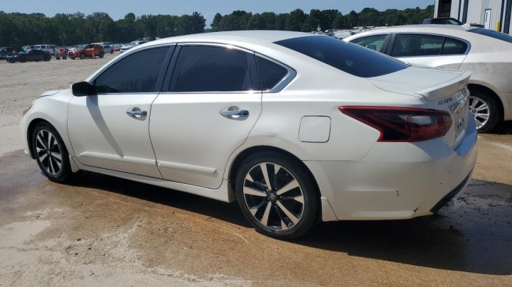 Nissan Altima  2018