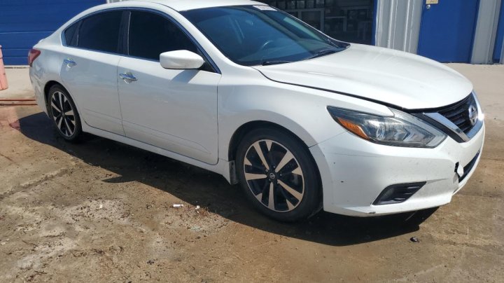 Nissan Altima  2018