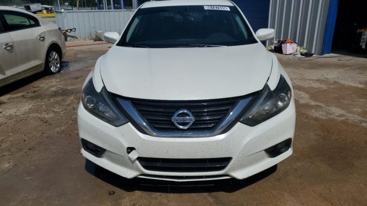 Nissan Altima  2018