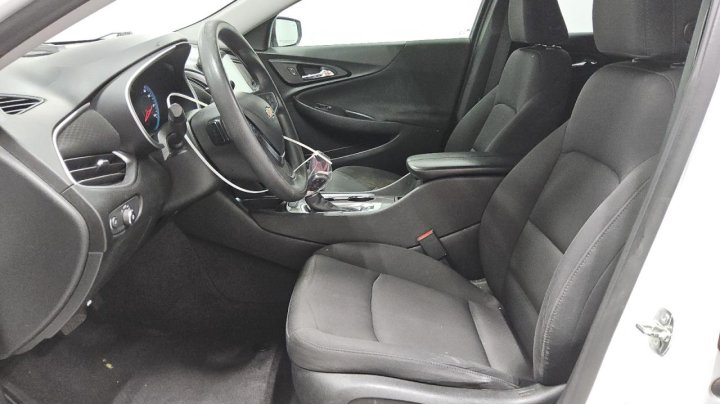 Chevrolet Malibu  2022