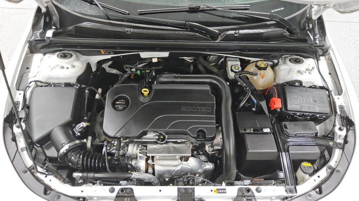 Chevrolet Malibu  2022