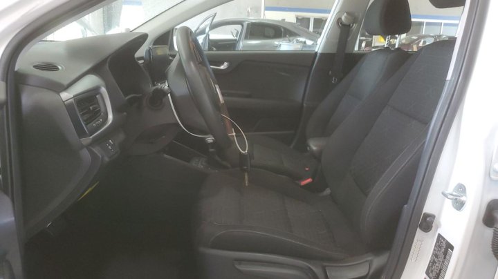 KIA RIO  2021