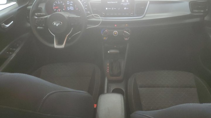 KIA RIO  2021