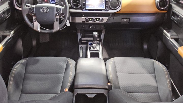 Toyota TACOMA DOUBLE CAB 2020