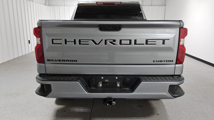 Chevrolet Silverado K1500 CUSTOM 2023
