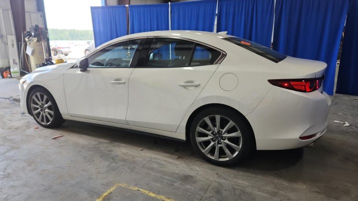 Mazda 3 PREMIUM 2022