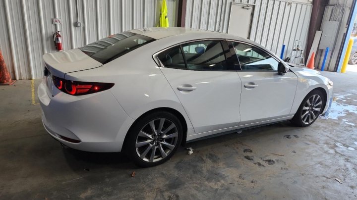 Mazda 3 PREMIUM 2022