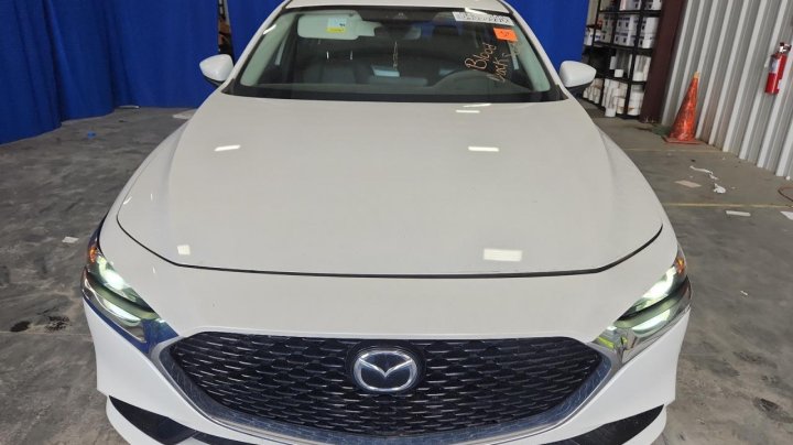 Mazda 3 PREMIUM 2022