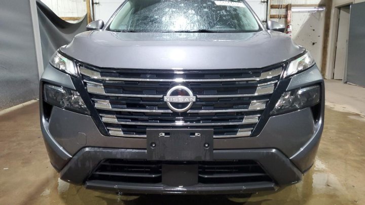 Nissan ROGUE SV 2024