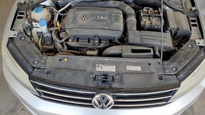 Volkswagen JETTA SE 2015