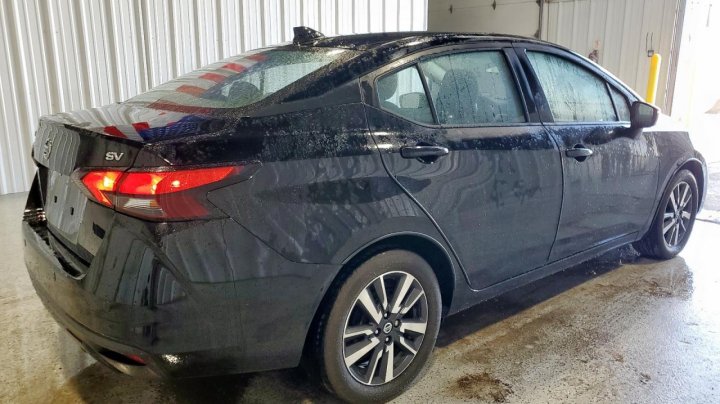 Nissan Versa SV 2020