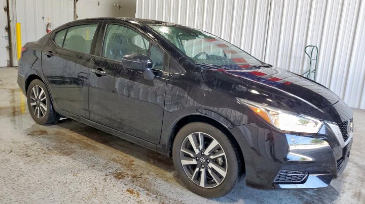 Nissan Versa SV 2020
