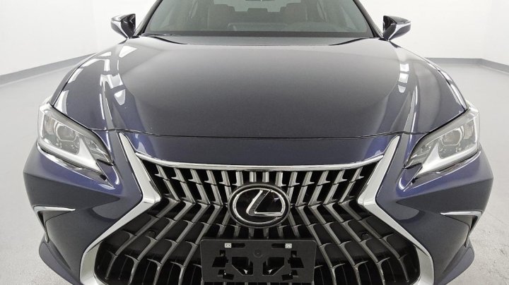 Lexus ES 350 BASE 2025