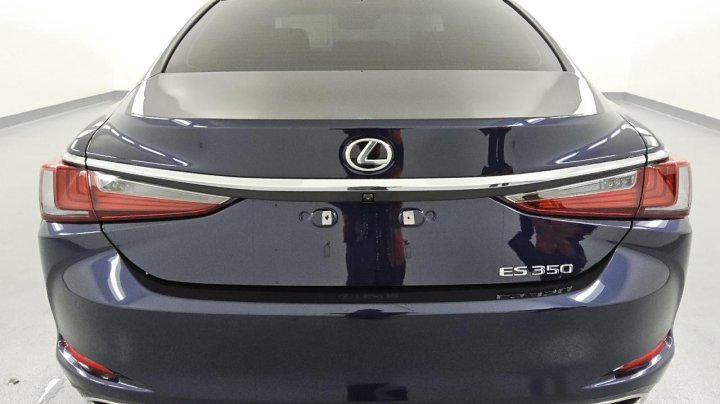 Lexus ES 350 BASE 2025