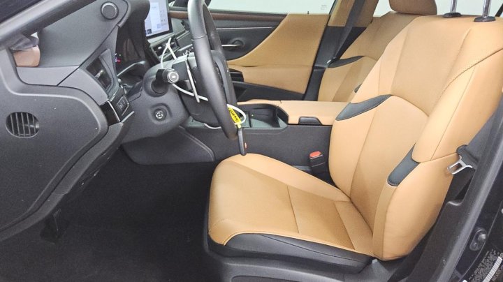 Lexus ES 350 BASE 2025