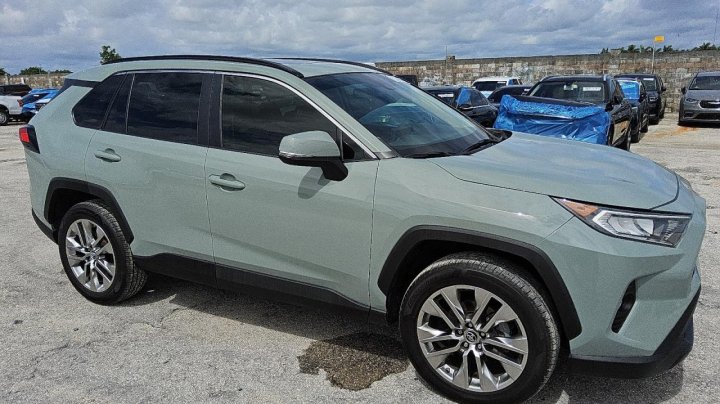 Toyota RAV4 XLE PREMIUM 2019