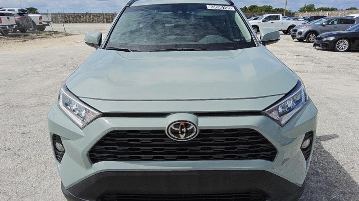 Toyota RAV4 XLE PREMIUM 2019