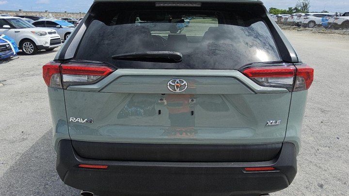 Toyota RAV4 XLE PREMIUM 2019