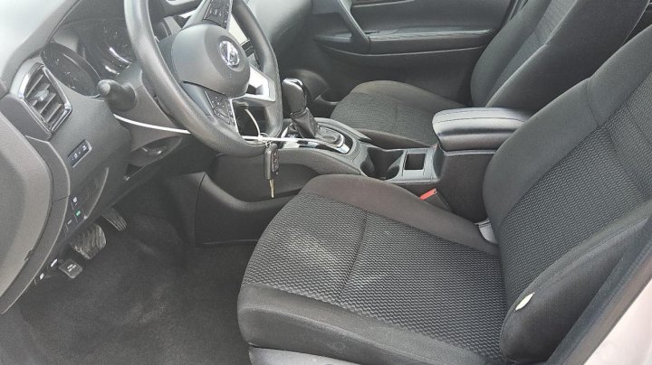 Nissan Rogue Sport S 2021
