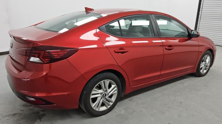 Hyundai Elantra SEL 2020