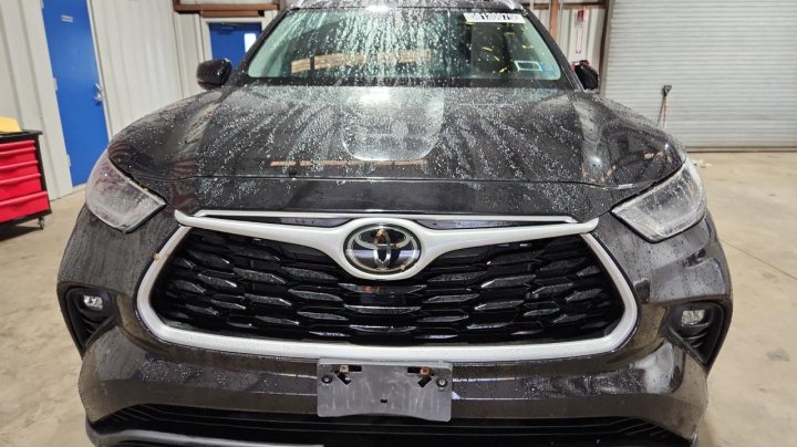 Toyota Highlander XLE 2021