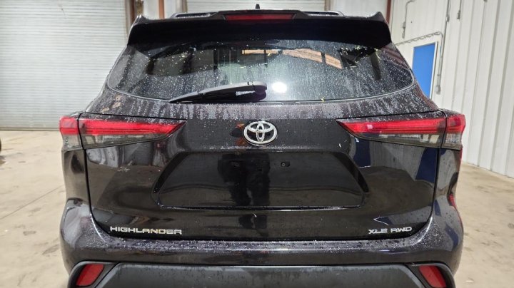 Toyota Highlander XLE 2021