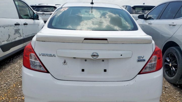 Nissan Versa S 2018