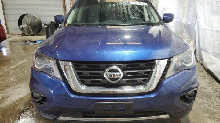 Nissan Pathfinder SV 2020