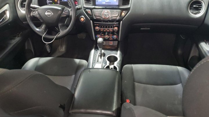 Nissan Pathfinder SV 2020