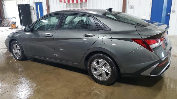 Hyundai Elantra SE 2024