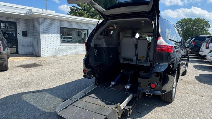 Toyota SIENNA  2017