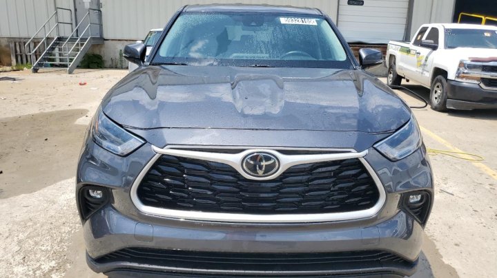 Toyota Highlander L 2021