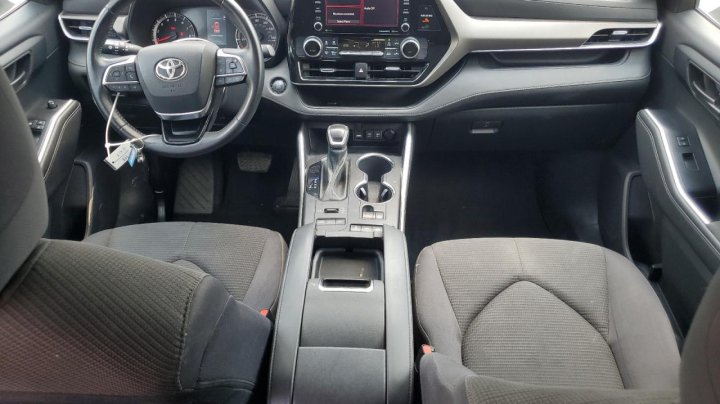 Toyota Highlander L 2021