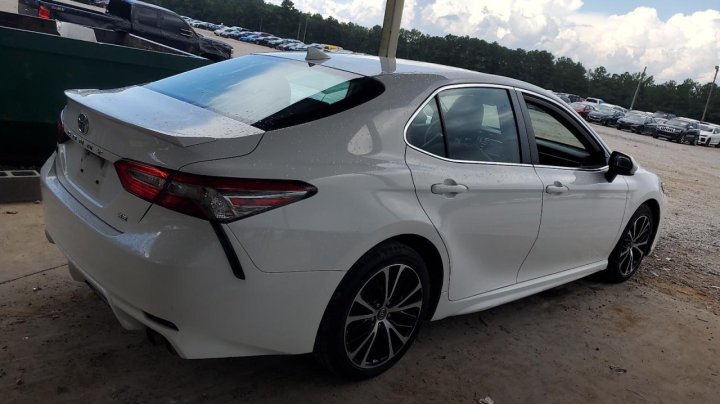 Toyota Camry L 2019