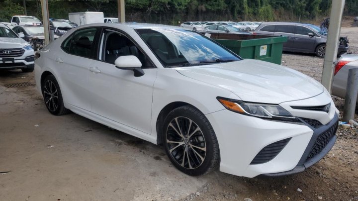Toyota Camry L 2019