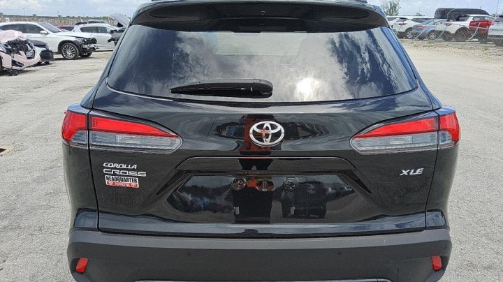 Toyota COROLLA CROSS XLE 2023