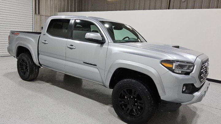 Toyota TACOMA DOUBLE CAB 2022
