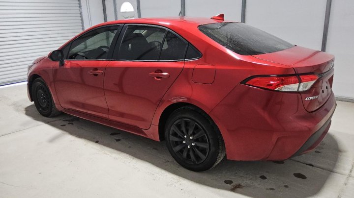 Toyota Corolla LE 2021