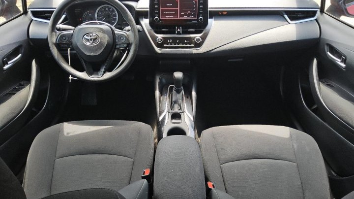 Toyota Corolla LE 2021