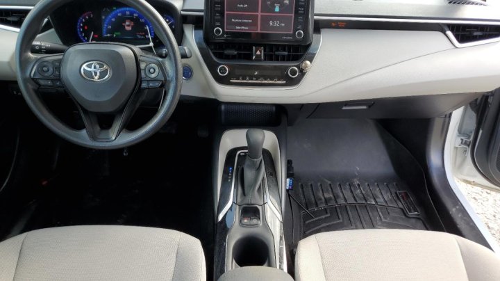 Toyota Corolla LE 2022