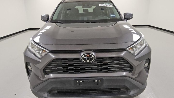Toyota RAV4 XLE 2021