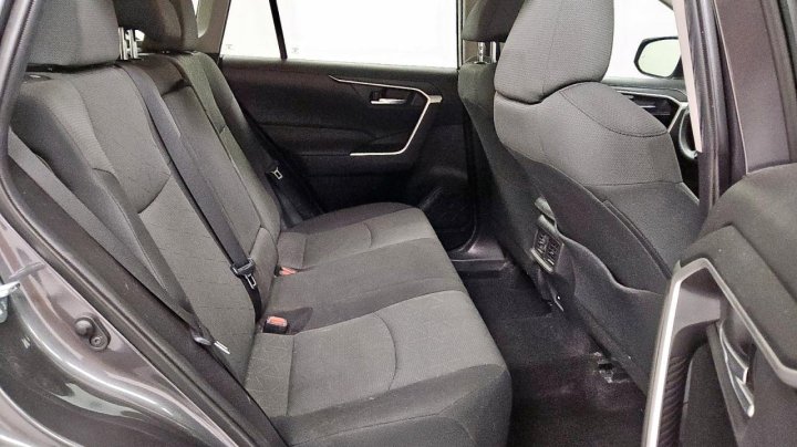 Toyota RAV4 XLE 2021