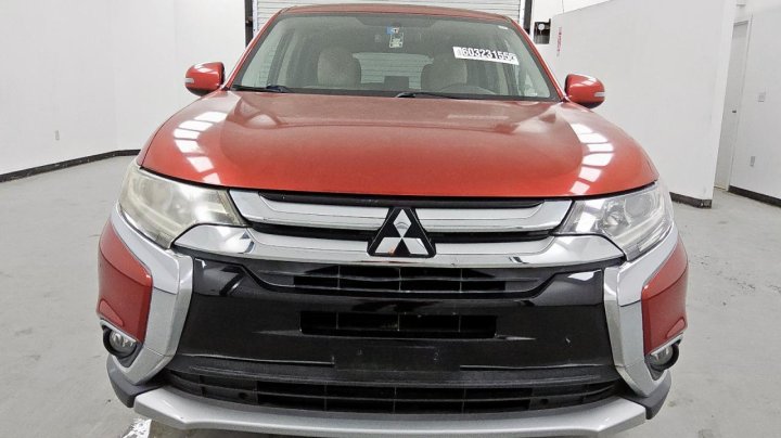 Mitsubishi Outlander SE 2016