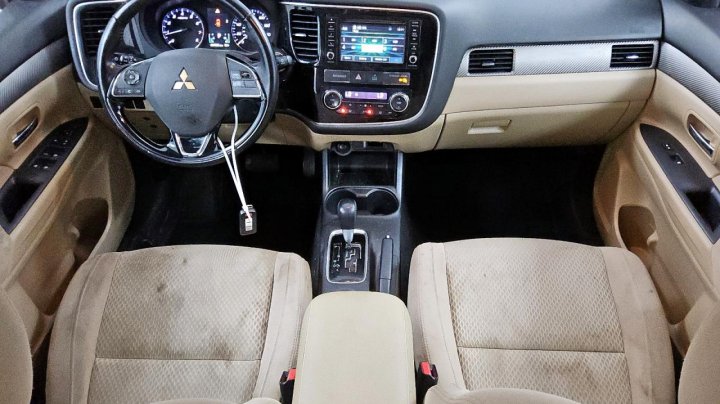Mitsubishi Outlander SE 2016
