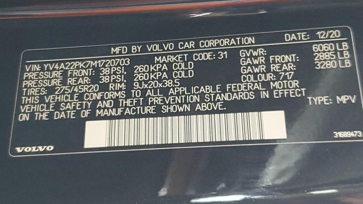 Volvo XC90 T6 MOMENTUM 2021
