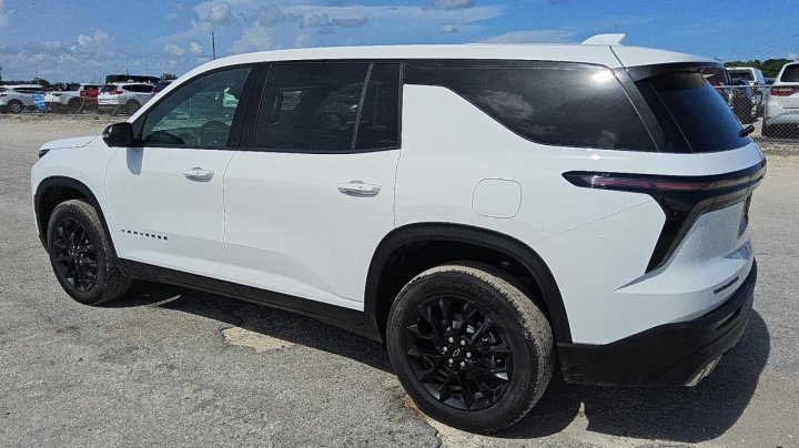 Chevrolet Traverse LS 2024