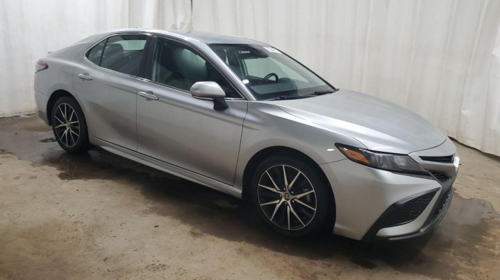 Toyota Camry SE NIGHT SHADE 2023